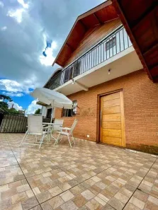 Sobrado com 3 Quartos à venda, 283m² no J Nova Suíça, Campos do Jordão