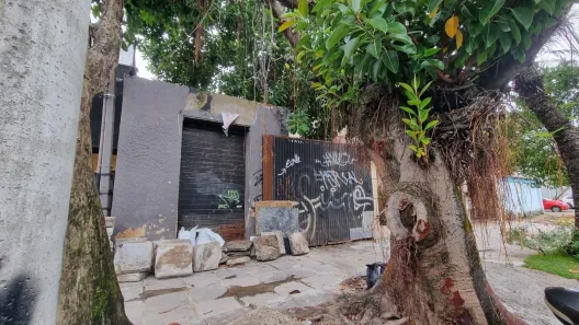 Lote/Terreno à venda, 218m² no São Geraldo, Porto Alegre