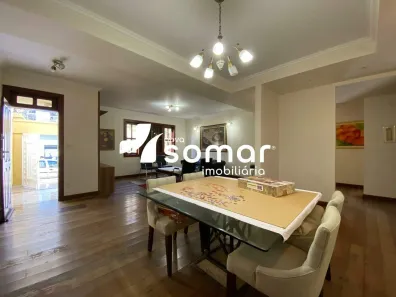 Casa com 5 Quartos à venda, 480m² no Centro, Divinópolis