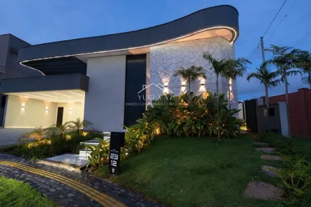 Casa de Condomínio com 4 Quartos à venda, 250m² no Jardins Bolonha, Senador Canedo