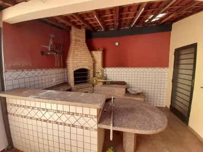 Casa com 2 Quartos à venda, 250m² no Jardim Pinheiros (Vila Xavier), Araraquara