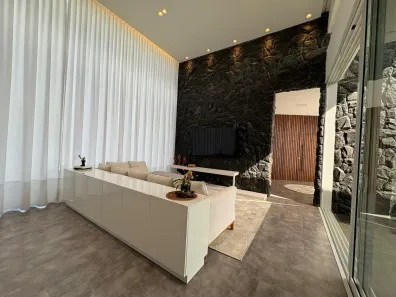 Casa com 3 Quartos à venda, 307m² no Santa Regina, Camboriú