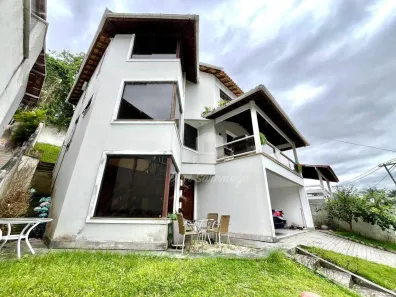 Casa com 3 Quartos à venda, 11m² no Camboinhas, Niterói