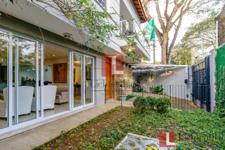 Casa com 3 Quartos à venda, 260m² no Moema, São Paulo