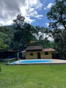 Casa com 3 Quartos à venda, 238m² no Limoeiro, Guapimirim