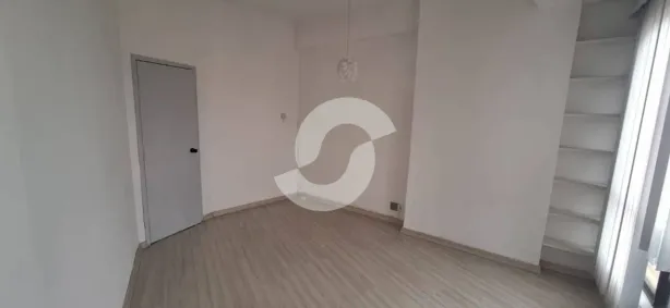 Sala Comercial à venda, 50m² no Centro, Niterói