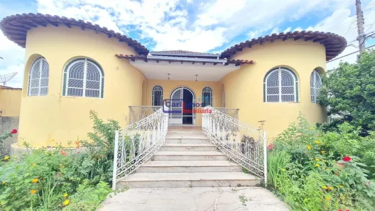 Casa com 7 Quartos à venda, 560m² no Centro, Florestal