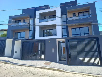 Sobrado com 3 Quartos à venda, 177m² no Floresta, Joinville
