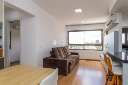 Apartamento com 2 Quartos para alugar, 62m² no Passo da Areia, Porto Alegre