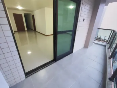 Apartamento com 3 Quartos para alugar, 120m² no Praia do Pecado, Macaé