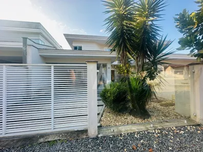 Sobrado com 3 Quartos à venda, 143m² no São Marcos, Joinville