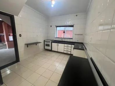 Casa com 4 Quartos para alugar, 460m² no Vila das Jabuticabeiras, Taubaté