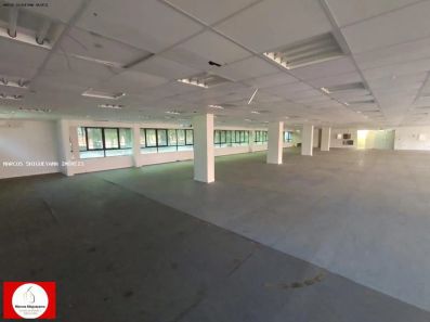 Sala Comercial à venda, 700m² no Caminho das Árvores, Salvador