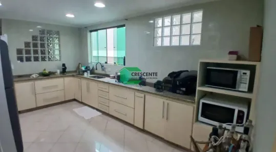 Casa com 6 Quartos à venda, 280m² no Vila Lucinda, Santo André