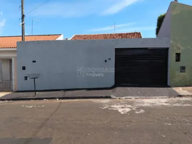 Casa com 3 Quartos para alugar, 153m² no Jardim Santa Júlia (Vila Xavier), Araraquara