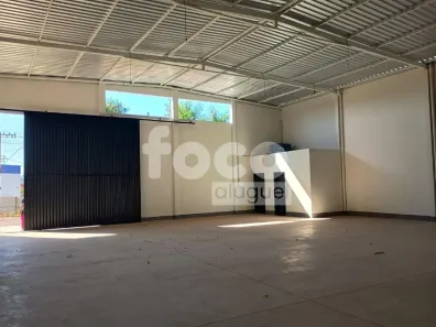 Galpão/Depósito/Armazém para alugar, 250m² no Dona Zulmira, Uberlândia