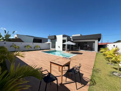 Casa com 4 Quartos para alugar, 350m² no Interlagos, Vila Velha