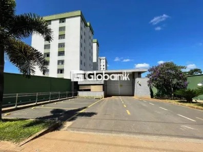 Apartamento com 2 Quartos para alugar, 45m² no Planalto, Montes Claros