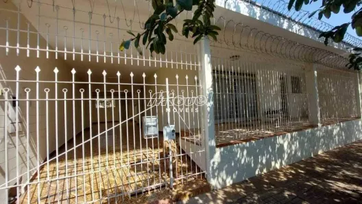 Casa com 3 Quartos para alugar, 215m² no Paulista, Piracicaba