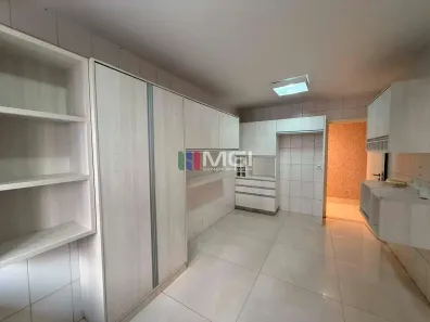 Apartamento com 4 Quartos para alugar, 189m² no Setor Bueno, Goiânia