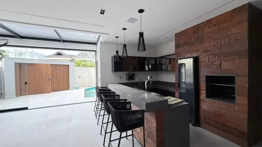Casa de Condomínio com 6 Quartos para alugar, 350m² no Recreio dos Bandeirantes, Rio de Janeiro