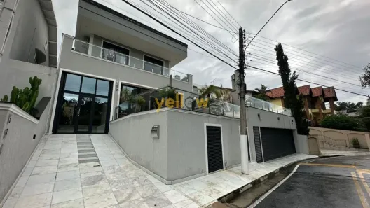 Casa de Condomínio com 4 Quartos à venda, 700m² no Arujázinho IV, Arujá