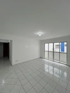 Apartamento com 2 Quartos à venda, 69m² no Zona 07, Maringá