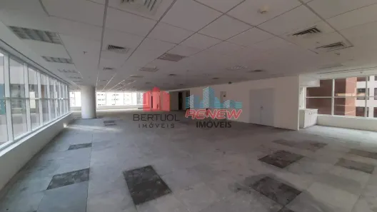 Sala Comercial para alugar, 228m² no Vila Olímpia, São Paulo