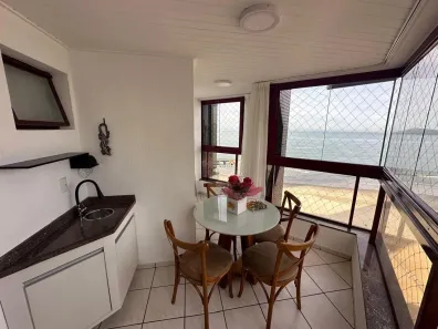Apartamento com 3 Quartos para alugar, 130m² no Centro, Balneário Camboriú