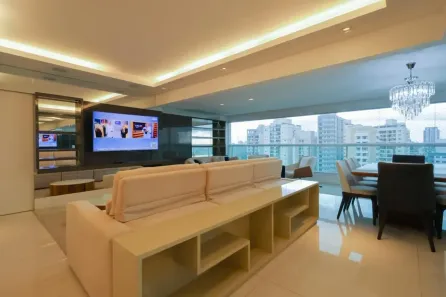 Apartamento com 3 Quartos para alugar, 140m² no Santa Teresinha, São Paulo
