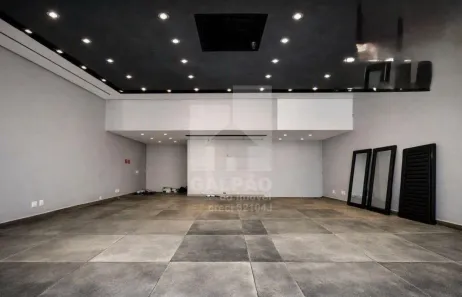 Ponto Comercial para alugar, 220m² no Moema, São Paulo