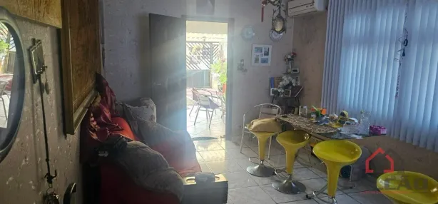 Sobrado com 3 Quartos à venda, 141m² no Vila Cascatinha, São Vicente