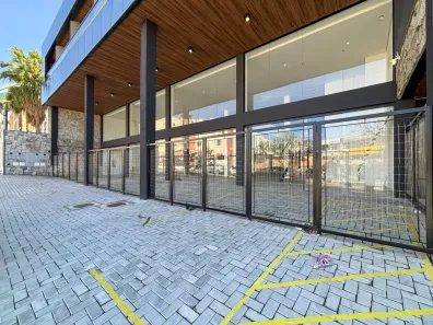 Ponto Comercial para alugar, 184m² no Cascatinha, Juiz de Fora