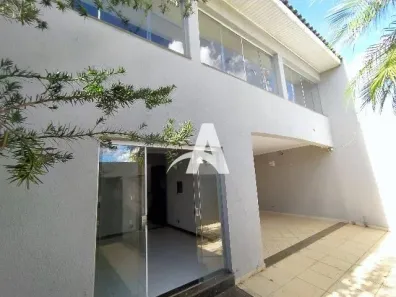 Casa com 7 Quartos para alugar, 600m² no Presidente Roosevelt, Uberlândia