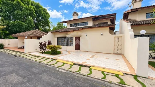 Casa de Condomínio com 3 Quartos para alugar, 100m² no Vila Santista, Atibaia