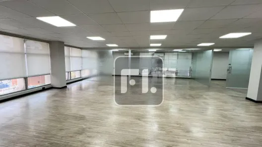 Sala Comercial para alugar, 900m² no Cerqueira César, São Paulo