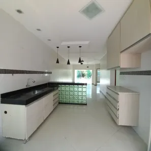 Casa de Condomínio com 3 Quartos para alugar, 150m² no Coqueiro, Belém
