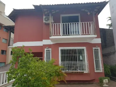 Casa com 3 Quartos à venda, 231m² no Fátima, Niterói
