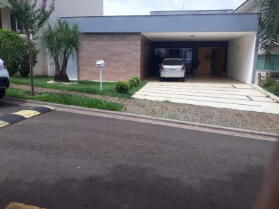 Casa de Condomínio com 3 Quartos à venda, 220m² no Esperança, Londrina