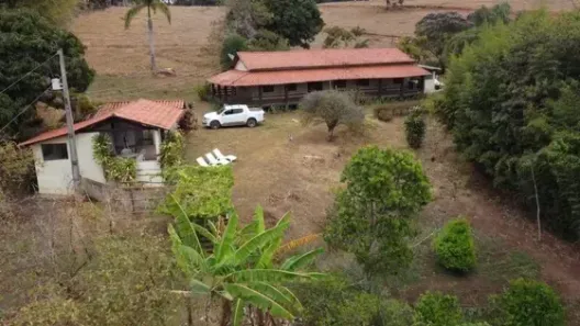Fazenda/Sítio com 7 Quartos à venda, 300000m² no , Oliveira