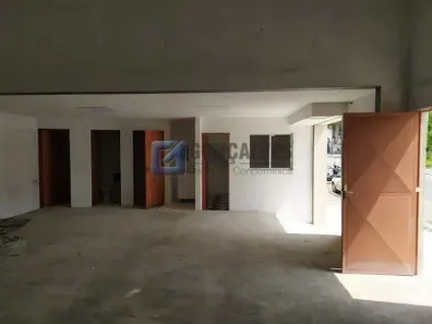 Galpão/Depósito/Armazém à venda, 585m² no Vila Firmiano Pinto, São Paulo