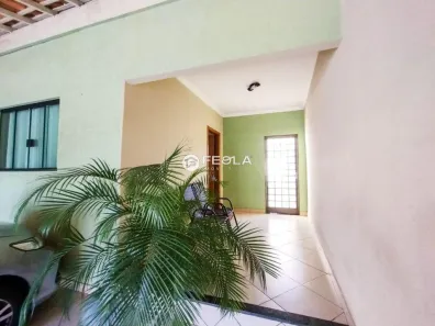 Casa com 3 Quartos à venda, 67m² no Parque Novo Mundo, Americana
