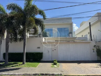 Sobrado com 4 Quartos para alugar, 300m² no Plano Diretor Sul, Palmas