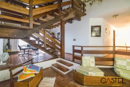 Casa com 3 Quartos à venda, 218m² no Ipanema, Porto Alegre