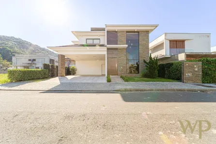 Casa de Condomínio com 4 Quartos à venda, 334m² no Vila Nova, Joinville