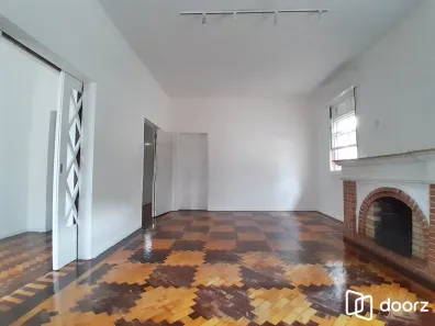 Imóvel Comercial com 6 Quartos à venda, 310m² no São João, Porto Alegre