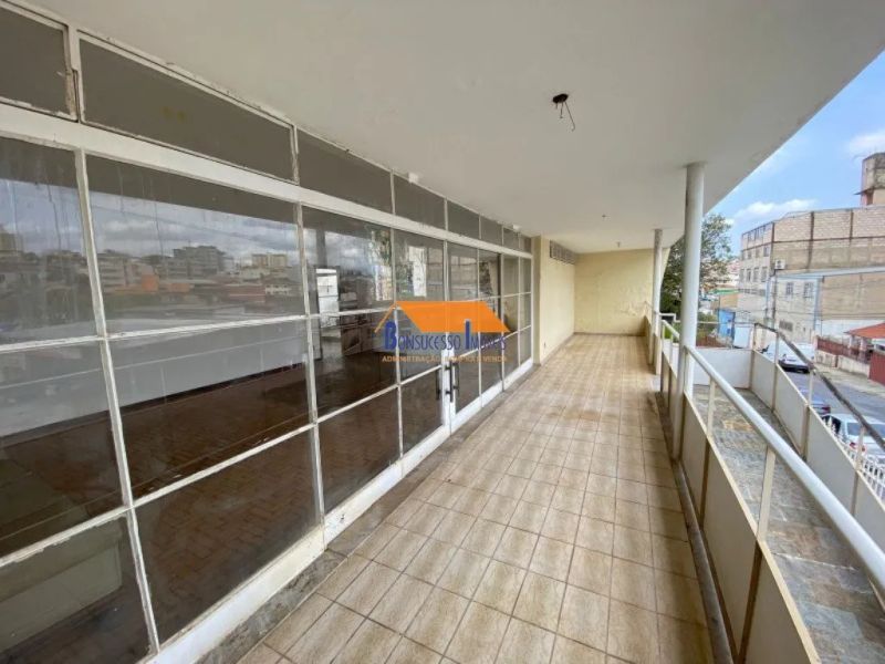 Casa com 3 quartos — Caiçaras, Belo Horizonte