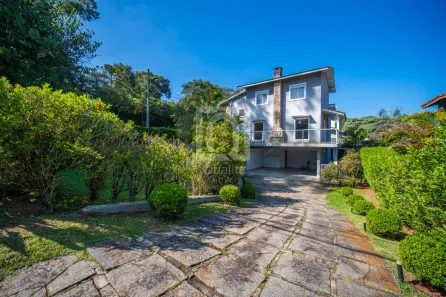 Casa de Condomínio com 4 Quartos à venda, 257m² no Jardim Indaiá, Embu das Artes