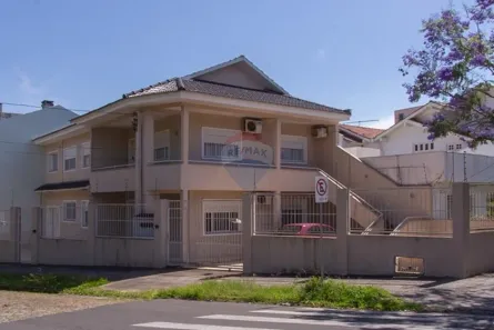 Casa com 5 Quartos à venda, 233m² no Vila Ipiranga, Porto Alegre