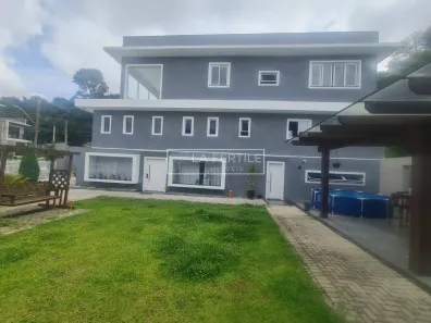 Casa com 3 Quartos para alugar, 300m² no Cascatinha, Curitiba